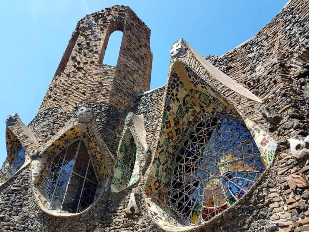 Cripta de la Colònia Güell, Gaudí architecture