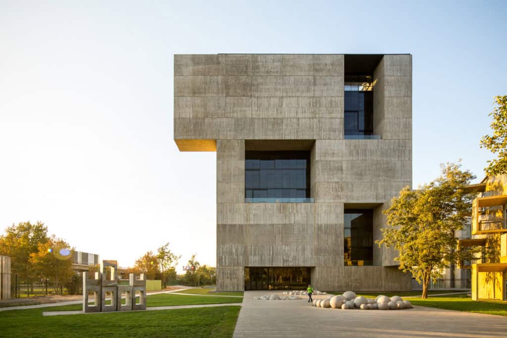 Centro de Innovación UC, Pontifical Catholic University of Chile, 2004