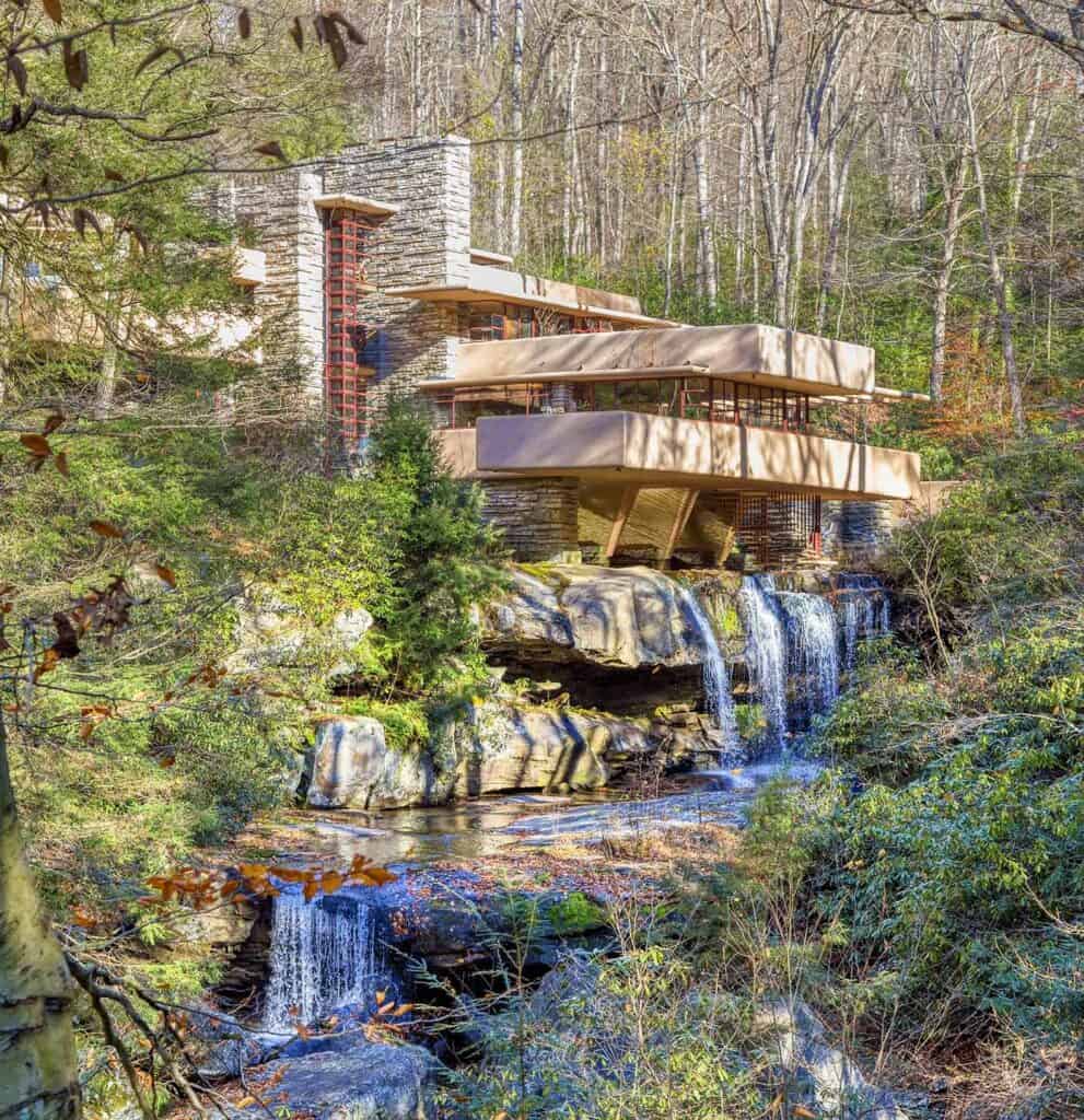 Fallingwater modern organic architecture