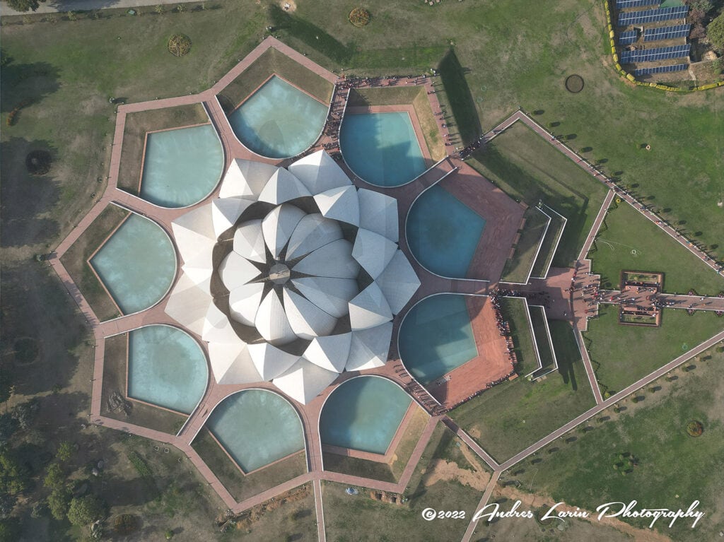 Lotus Temple, Delhi: Modern Architecture