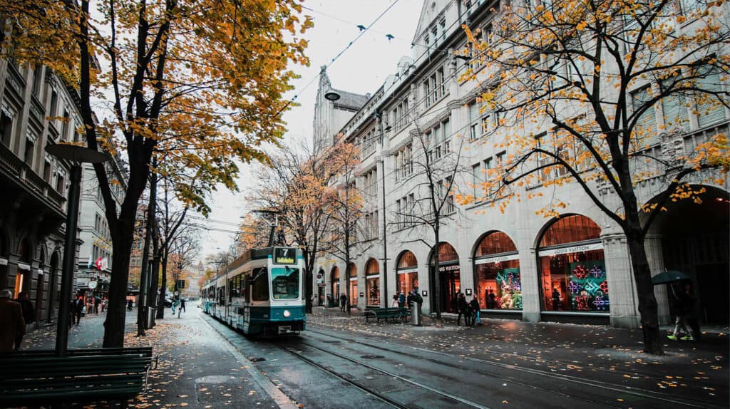 Train passing in Zürich