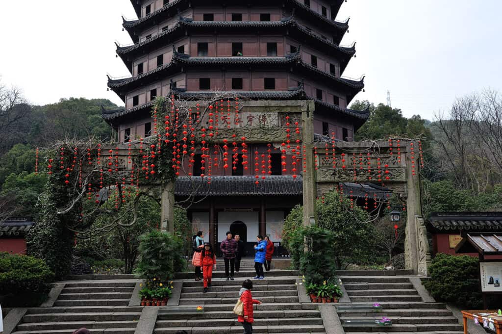 Liuhe Pagoda, a historic tower in Hangzhou, China