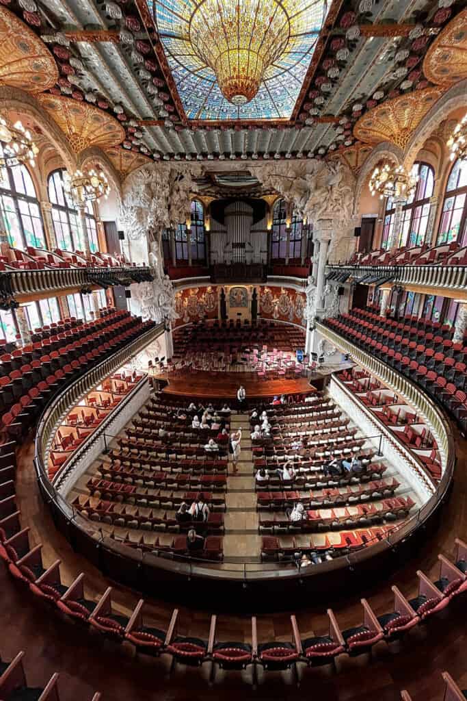 Palau de la Música Catalana interior, highlighting its modernist decor and stained glass.