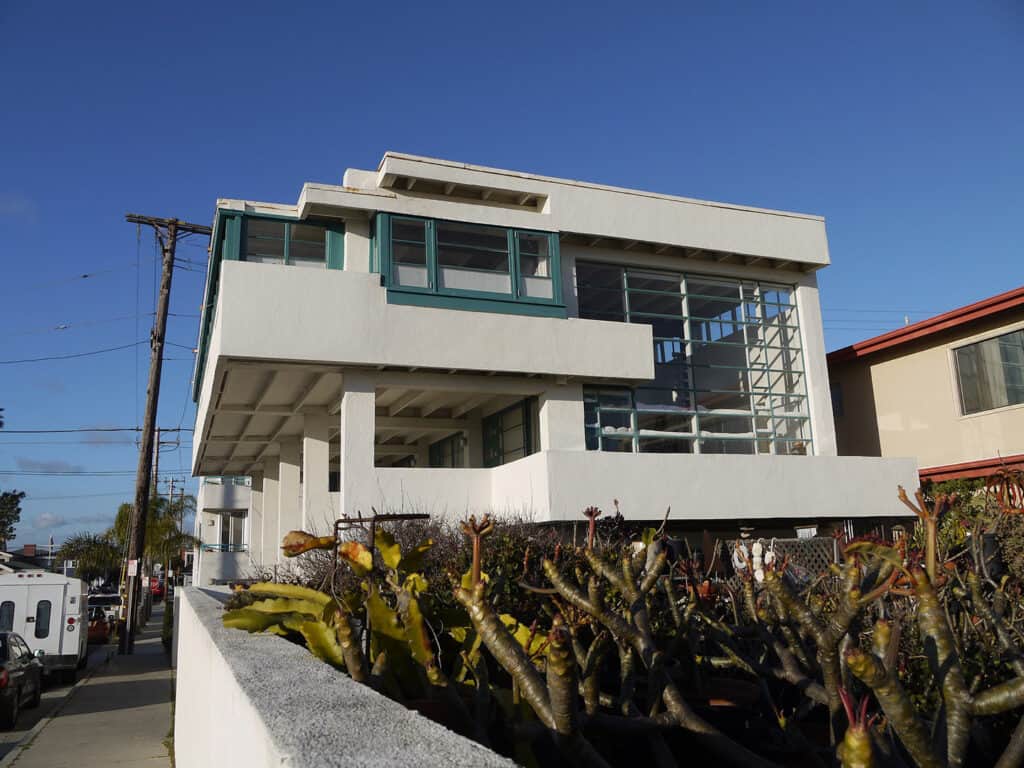 The Lovell House, International Style architecture in Los Angeles