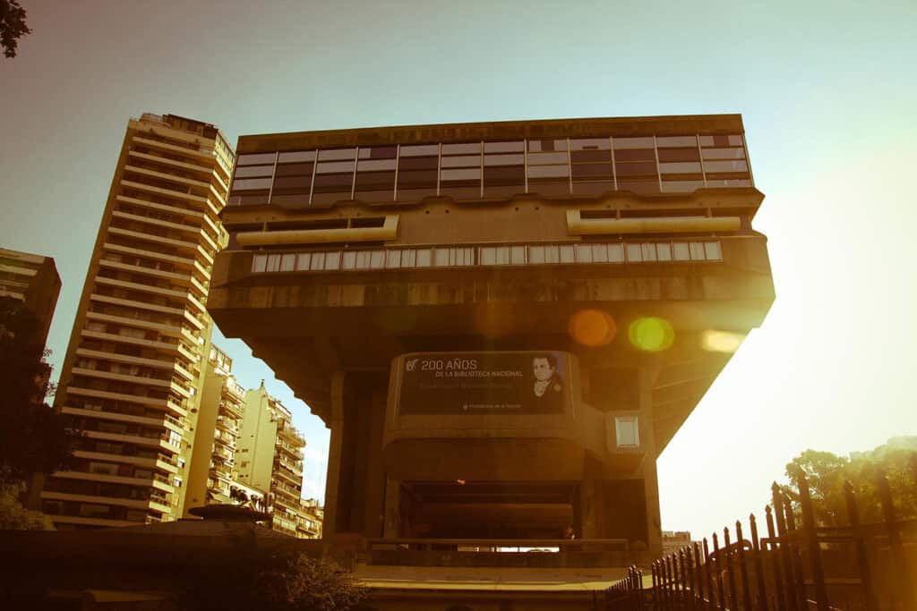 National Library of Argentina, Brutalist architecture in Buenos Aires