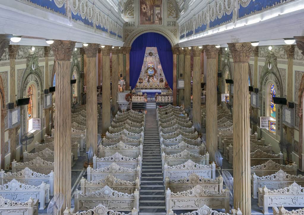 Baroque interior of Basílica de Nuestra Señora del Rosario de Chiquinquirá