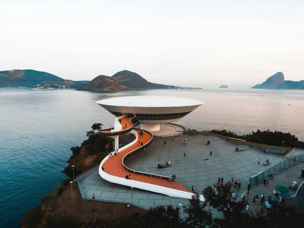 Museum of Contemporary Art in Niterói, bold colors and unique shapes