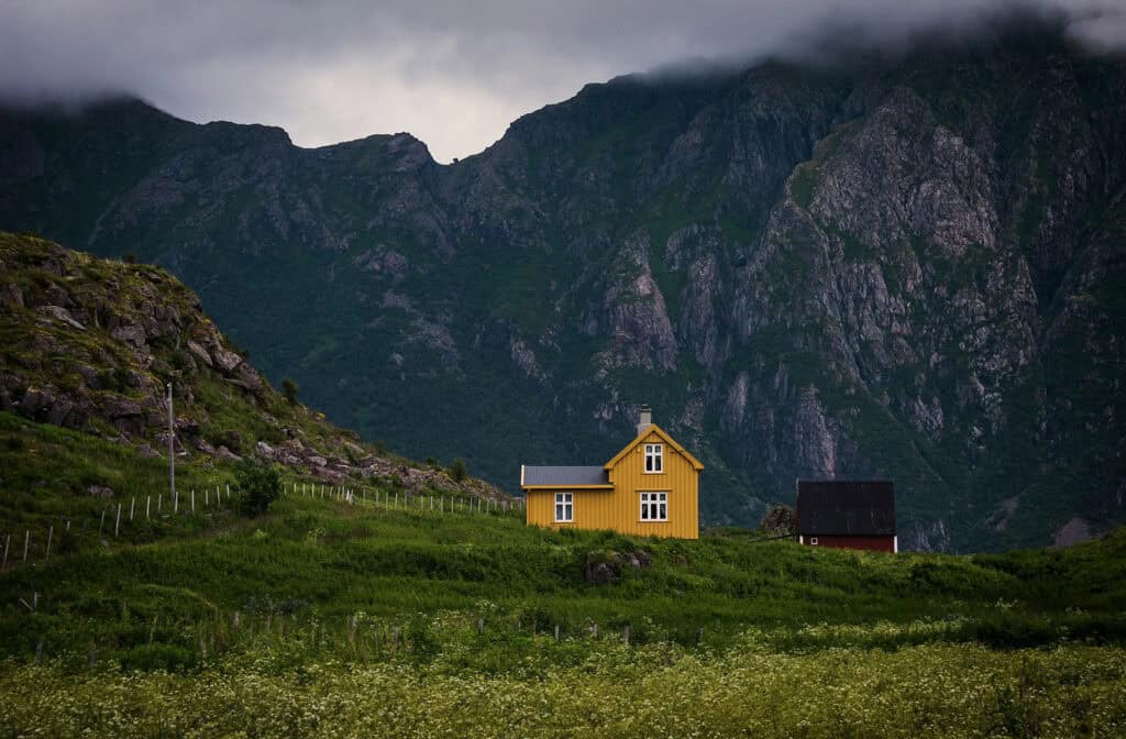 Modern Mountain Cabin in Norway