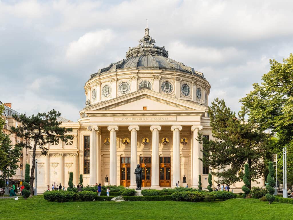 The iconic Romanian Athenaeum concert hall.