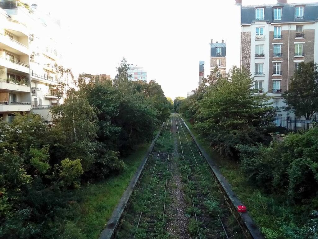 La Petite Ceinture urban and natural beauty