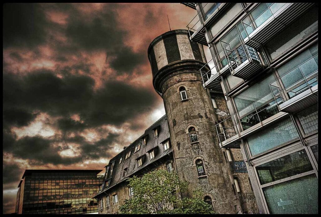 Les Frigos hidden architecture Paris